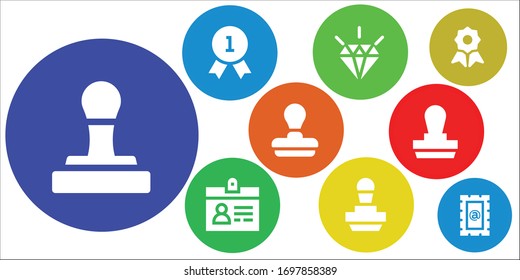 zertifizierter Symbolsatz. 9 ausgefüllte zertifizierte Symbole.  Einfache, moderne Symbole wie: Stempel, Qualität, Akkreditierung