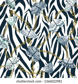 Chain seamless pattern. Animal print with butterflies. Baroque trend. Vector illustration