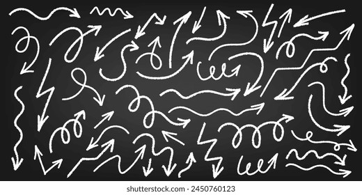 Juego de flechas de tiza. Dibujado a mano alzada diferentes líneas curvas, remolinos flechas. Dibujo de marcador de garabato de Vector