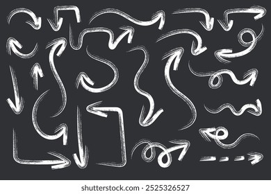 Tiza doodle flechas colección. Trazo de pincel blanco, colección artística de flechas de Vector grunge