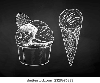 Ilustración vectorial de helado en el fondo de la pizarra