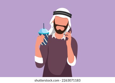 Dibujo plano de carácter, hombre apuesto de Arabia que toma jugo de naranja mientras llama por teléfono con un smartphone y desayuna en casa. Rutina matutina antes del trabajo. Ilustración vectorial de diseño de dibujos animados