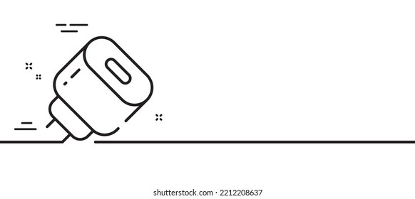 Cargando el icono de la línea del adaptador. Señal de accesorios móviles. Símbolo de enchufe de carga. Fondo mínimo de la ilustración de línea. Cargando el cartel de patrón de icono de línea del adaptador. Concepto de plantilla web blanca. Vector