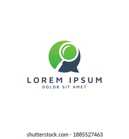 burbuja de chat y lupa, diseño del logotipo del espacio negativo