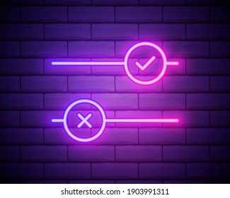 Marque la marca y la marca cruzada al estilo neón. Marcas de verificación de marca verde y cruz roja. Signos retro con tubos de neón brillantes. Vector.