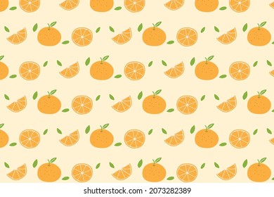 Fröhliches, nahtloses Muster frischer Orangen, geschnittener Stücke und Blätter auf pastellorangefarbenem Hintergrund. Konzept von Obst, Frische, sauer Geschmack. Flache Vektorgrafik.