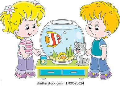 Niños pequeños alegres y su lindo gatito, amistoso sonriendo, viendo un divertido pez acuario y yendo a alimentarlo, ilustración vectorial de fondo blanco