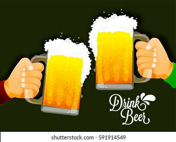 Saúde, mãos humanas brindando canecas de cerveja por ocasião da celebração do Dia de São Patrício.