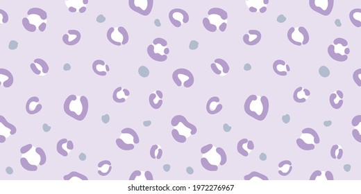 Cheetah seamless repeat pattern, vector background, repeating wallpaper, animal print, leopard pattern. Pastel purple cheetah.