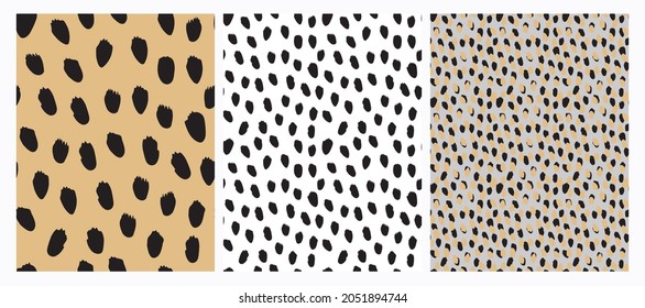 Cheetah skin irregular seamless pattern. Round savannah spots print, large cat fur endless background, cheetahs tile, repetitive wallpaper for fabric, wrapping endless design