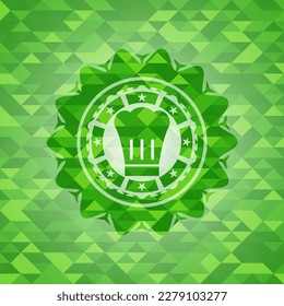 icono del sombrero de chef dentro del emblema verde con fondo de mosaico. 