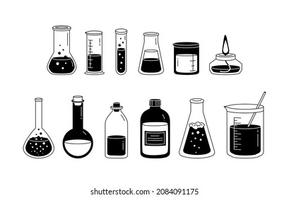 Equipo de vidrio químico en blanco y negro aislado sobre fondo blanco. Varios vasos, frascos, tubos de ensayo, botellas. Ciencia, medicina, laboratorio. Esbozar ilustración vectorial de trazo manual.