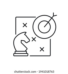 Chess strategy linear icon. Traditional intellectual board game thin line customizable illustration. Contour symbol. Knight figure with target vector isolated outline drawing. Editable stroke