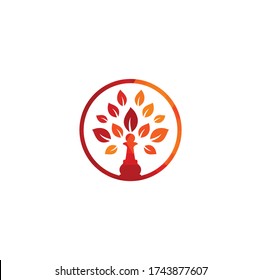 Diseño del logo del árbol de ajedrez estrategia de naturaleza verde. Diseño del logo del vector del árbol verde. 