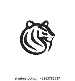 Tigre con el logotipo blanco negro chic. Aislado sobre un fondo blanco.