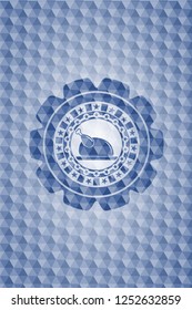 chicken dish icon inside blue emblem with geometric pattern background.