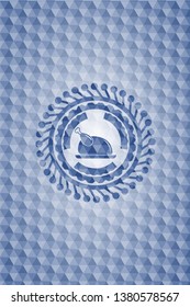 chicken dish icon inside blue badge with geometric pattern.