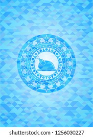 chicken dish icon inside light blue mosaic emblem