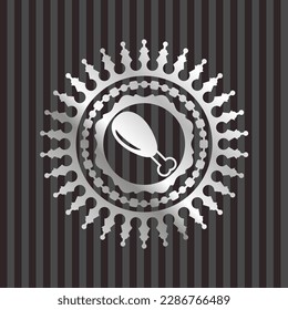 icono de pierna de pollo dentro de la placa de plata o emblema. 