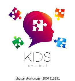 Blootipo violeta infantil con pocos puzzles en vector. Perfil de silueta cabeza humana. Logo del concepto para personas, niños, autismo, niños, terapia, clínica, educación. Símbolo de plantilla diseño moderno en blanco