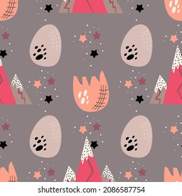 Patrón sin costura infantil en rosa con huevo de dinosaurio, montañas y estrellas.Ilustración vectorial en estilo plano para textiles para bebés