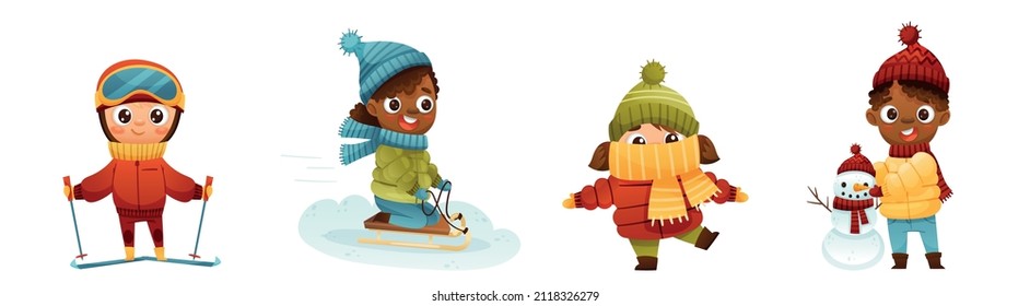 Los niños se dedican a las actividades invernales en la calle con un fondo blanco. Dormir, esquiar, hacer un muñeco de nieve, caminar. Ilustración vectorial para diseños, impresiones y patrones. Ilustración del vector