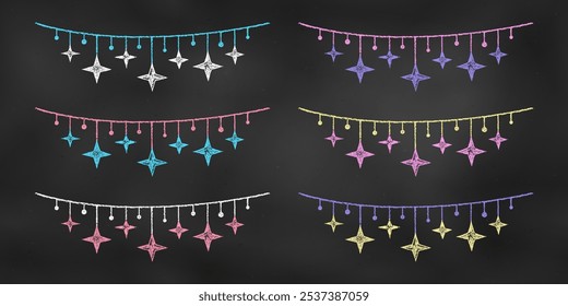 Desenho desenhado de giz infantil. Conjunto de segmentos de elementos de design com estrelas suspensas isoladas no painel de controle. Kit de Crayon Desenhos de Decorações Noturnas de Diferentes Cores no Quadro Negro.