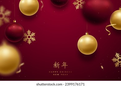 Chinesischer Neujahrsbanner mit 3D-goldener und roter Weihnachtskugel, Schneeflocken auf dunkelrotem Hintergrund. Chinesische Übersetzung: Schönes neues Jahr.