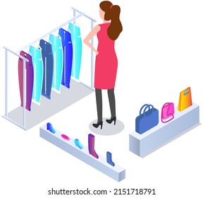 Elegir ropa en la tienda, concepto de compras. La compradora elige ropa en el vestidor. Cliente con vestido colgado de la percha en el centro comercial. Tienda de mujeres en una tienda o boutique