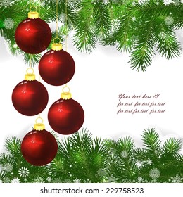 Fondo de Navidad con bolas de Navidad y ramas verdes de árbol de Navidad.