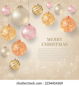 Weihnachtshintergrund mit hellen Weihnachtsbaumchen. Eleganter Weihnachtshintergrund mit weißen und goldenen Abendbällen