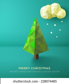 Tarjeta de Navidad. Árbol poligonal geométrico contra el paisaje verde. Ilustración vectorial