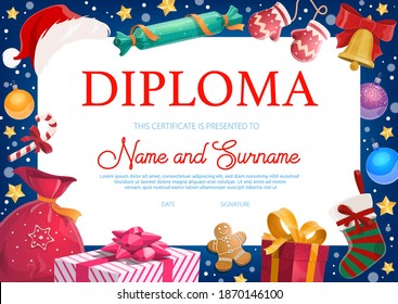 Diploma infantil de celebración de Navidad con regalos, juguetes y dulces. bola de árbol de Navidad, galleta de pan de jengibre y regalos envueltos, vectores de dibujos animados de caramelo de caramelo de caramelo de caramelo de caramelo. Plantilla de diploma de jardín de infancia