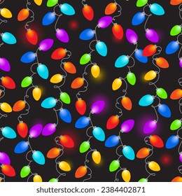 Patrón de luces navideñas. La cadena de Año Nuevo Colorful Fairy Lights on Dark Background Vector Seamless Pattern.