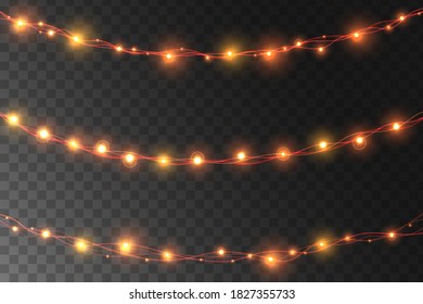 Feux de Noël. Ensemble de guirlandes de couleurs, décorations festives. Lumières de noël scintillantes isolées sur fond transparent. 