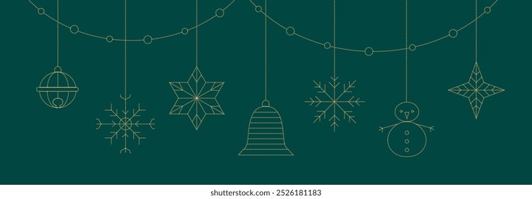 Navidades línea de chucherías elegantes de oro, copo de nieve, bola, campana, guirnalda. Anuncio de Nuevo año, tarjeta. Navidades colgando sobre fondo verde.