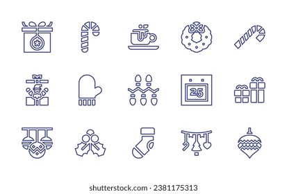 conjunto de iconos de la línea de Navidad. Trazo editable. Ilustración vectorial. Con taza de café, luces, medias de navidad, regalo de navidad, santa claus, bauble, corona, día de navidad, garland, regalos.