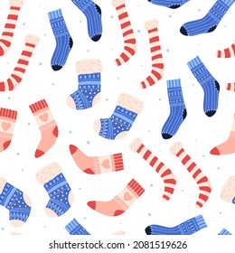 Patrón de Navidad sin fisuras con medias lindas, ilustración vectorial de dibujos animados sobre fondo blanco.