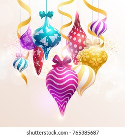 Decoración de árboles de Navidad. Bolas coloridas de Año Nuevo.