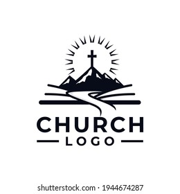 Logo-Design der Kirche mit Sonnenuntergang und Kreuz für die Gemeinschaft