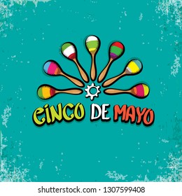 Cinco de Mayo banner with hand drawn calligraphy lettering. Mexican fiests holiday vector background. Cinco de Mayo calligraphic greeting card or poster on grunge azure background 