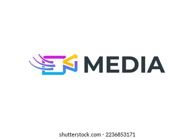cinema logo design, minimalist camera logo design, abstract letter c 