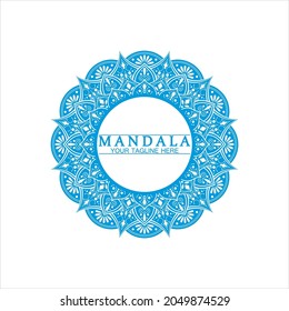 Circle Muster Blütenblume Mandala Vector Logo Vorlage Illustration. Farbige Vorlage für spirituelles Retreat- oder Yogasstudio, ZierVisitenkarten, Vintage-Luxus, Zierdekoration