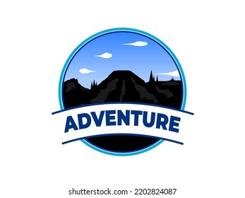 circle shape vintage mountain logo
