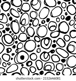 Circular doodles vector seamless pattern. Hand drawn vector ink background. Abstract fizzy water background. Linear irregular bubbles. Black ink circles. Stylish monochrome doodles. Blots and dots.