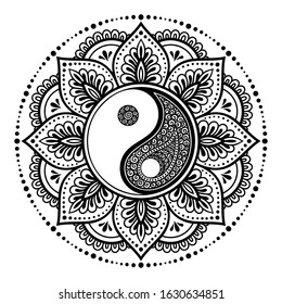 Circular pattern in form of mandala for Henna, Mehndi, tattoo, decoration. Decorative ornament in ethnic oriental style with Yin-yang hand drawn symbol. Outline doodle vector illustration.