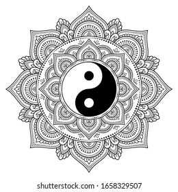Circular pattern in form of mandala for Henna, Mehndi, tattoo, decoration. Decorative ornament in ethnic oriental style with Yin-yang hand drawn symbol. Outline doodle vector illustration.
