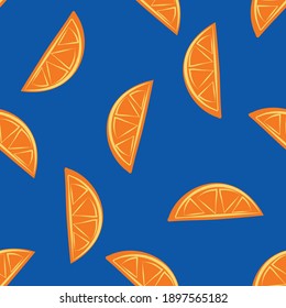 Zitrusfrüchte halbiert Vektorgrafik-Muster-Hintergrund. Orangefarbene Scheiben auf kobalblauem Hintergrund. Handgezeichnete geometrische Abbildung mit Offsetfarbe. Tropische Wiederholung für Getränkezutat oder Lebensmittelkonzept