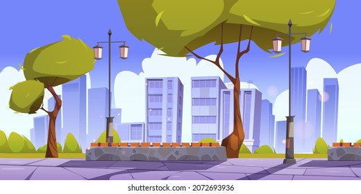 Parque urbano con árboles verdes, césped, arbustos, bancos, farolillos y edificios urbanos en el horizonte. Dibujo vectorial del paisaje veraniego de huecos y casas en el horizonte