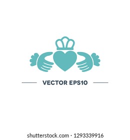 claddagh ring vector icon